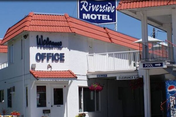 Riverside Motel